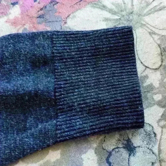 Young men’s pull over Old Navy size small​ - Picture 4 of 4